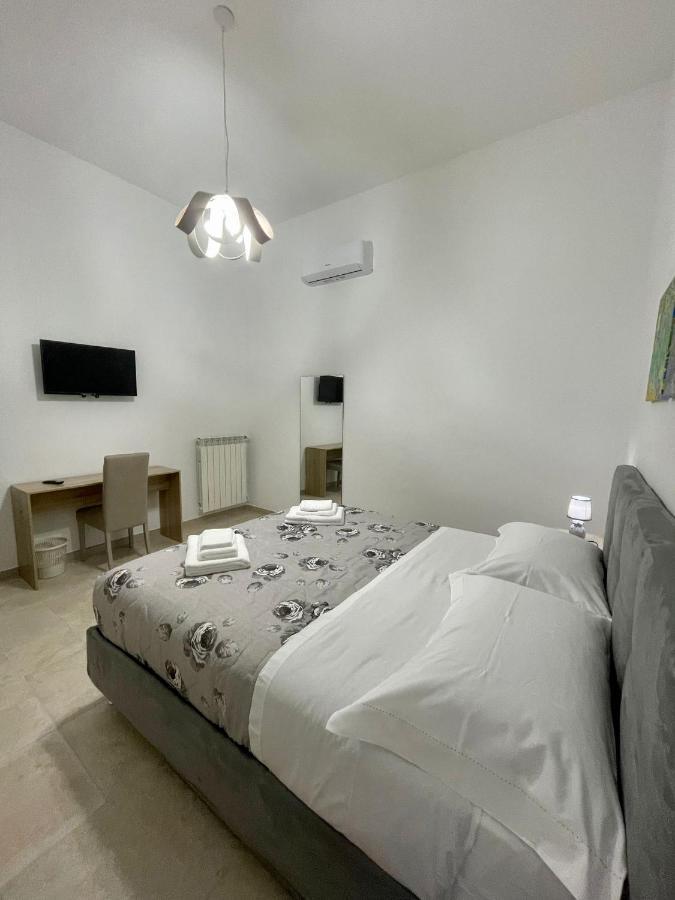 B&B La Piazzetta Fragagnano ภายนอก รูปภาพ